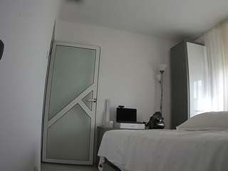 voyeurcam charmhellen kitchen